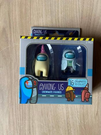 Lot de 2 figurine Among us ejected édition toikido 
Couleurs : beige et gris
Neuf