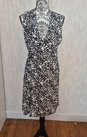 Robe Gérard Darel taille 38/M imprimé noir/blanc, coupe portefeuille