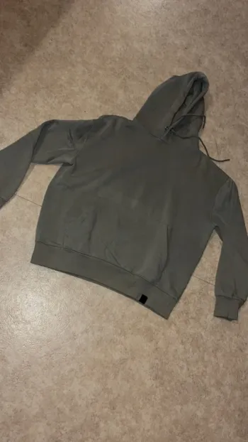 Pull à capuche kaki