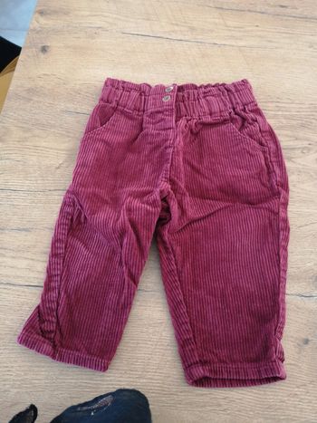 Pantalon en velour bordeaux kiabi 12 mois