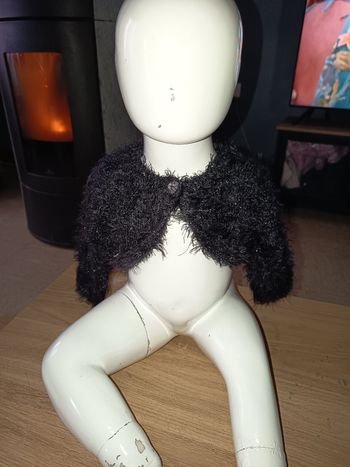 Boléro en pilou noir avec paillettes 9 mois