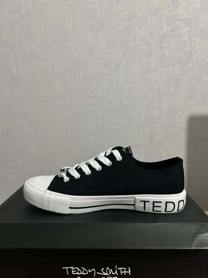 Baskets Teddy Smith basses Canvas noires & blanches 41 - photo numéro 2