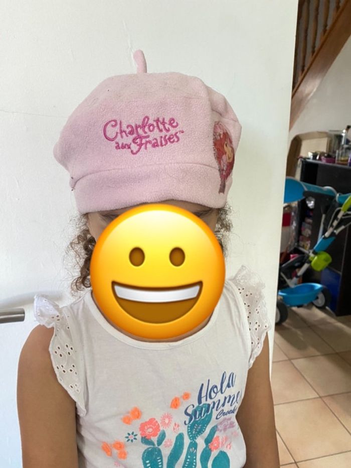 Béret /bonnet polaire charlotte aux fraise taille unique - photo numéro 2