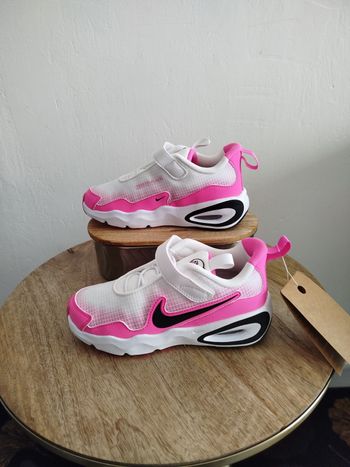 Baskets Nike T 31