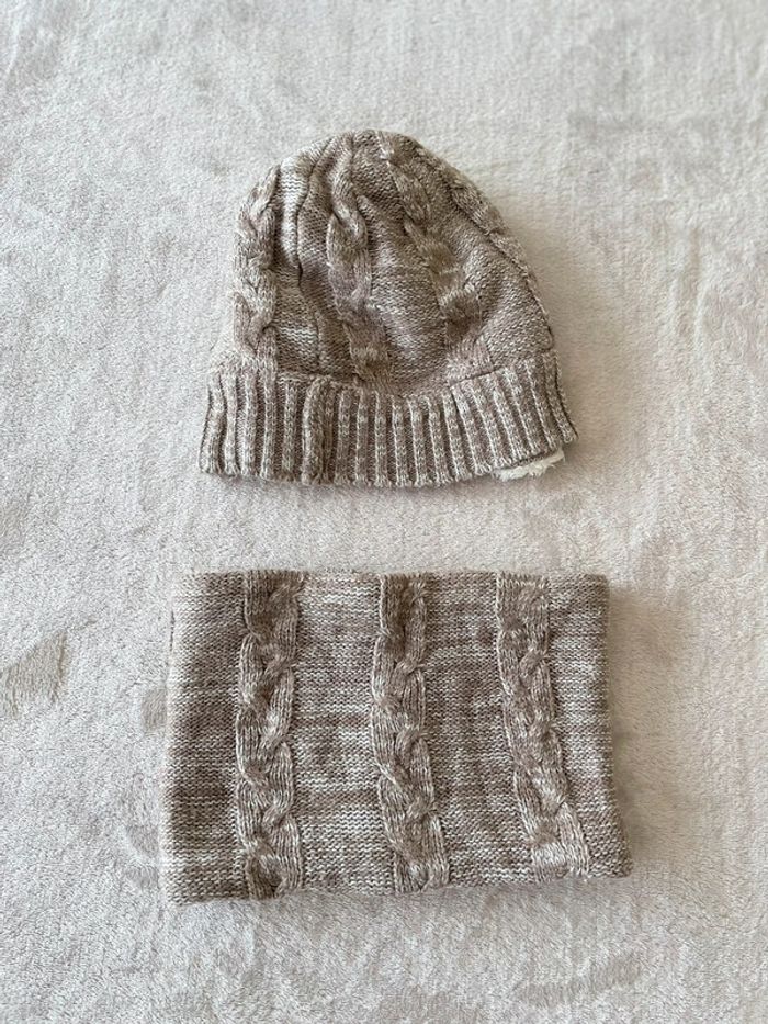 #Ensemble cache cou + bonnet 🍀