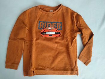 🚗🤎 Sweat garçon camel “Rider” – 12 ans – Kiabi – Très bon état 🤎
