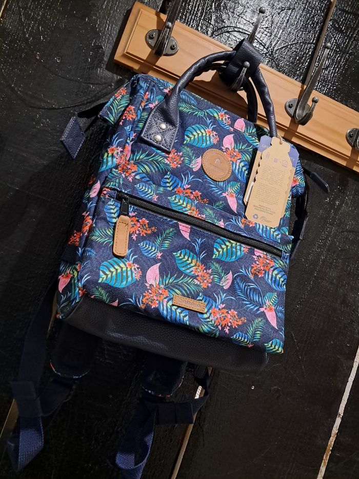 Sac à dos Cabaia taille S marine feuilles 🍃