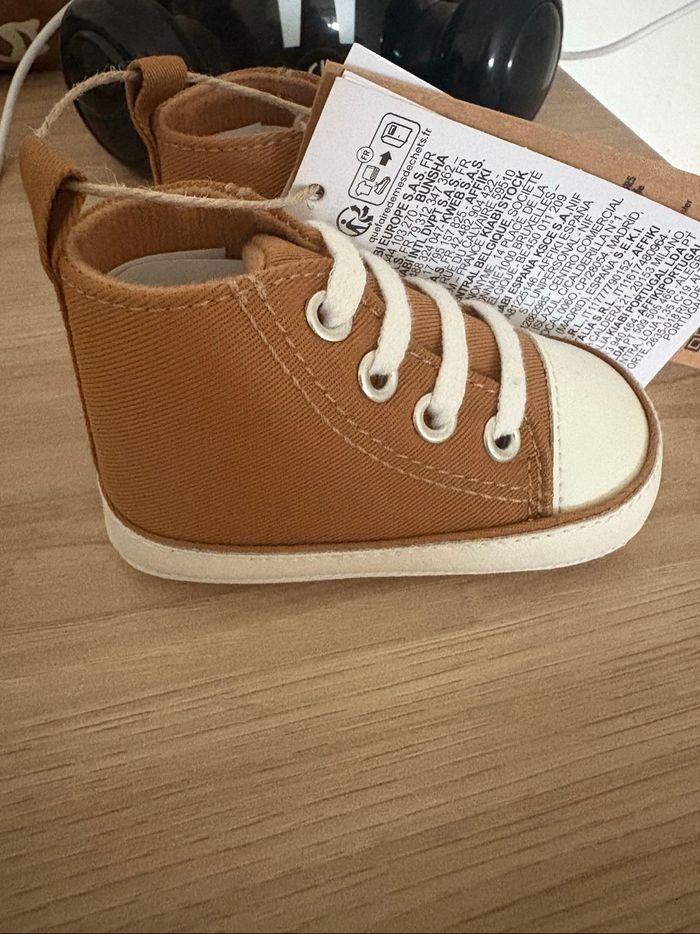 Chaussure bébé - photo numéro 2