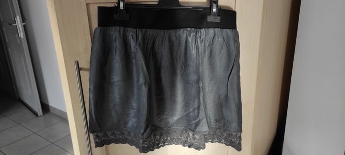 Jupe satinée grise dentelle Cache-cache 40