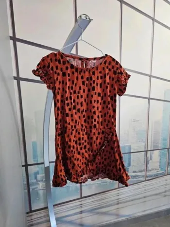 Robe brique avec motif noir taille 98/104 cm