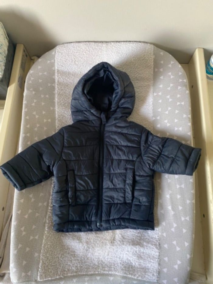 Blouson à capuche matelassé 3 mois