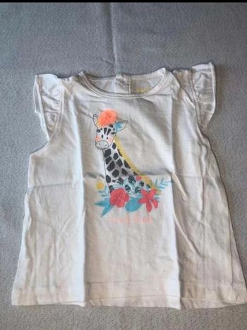 Top in  extenso  taille 18 mois  état  neuf