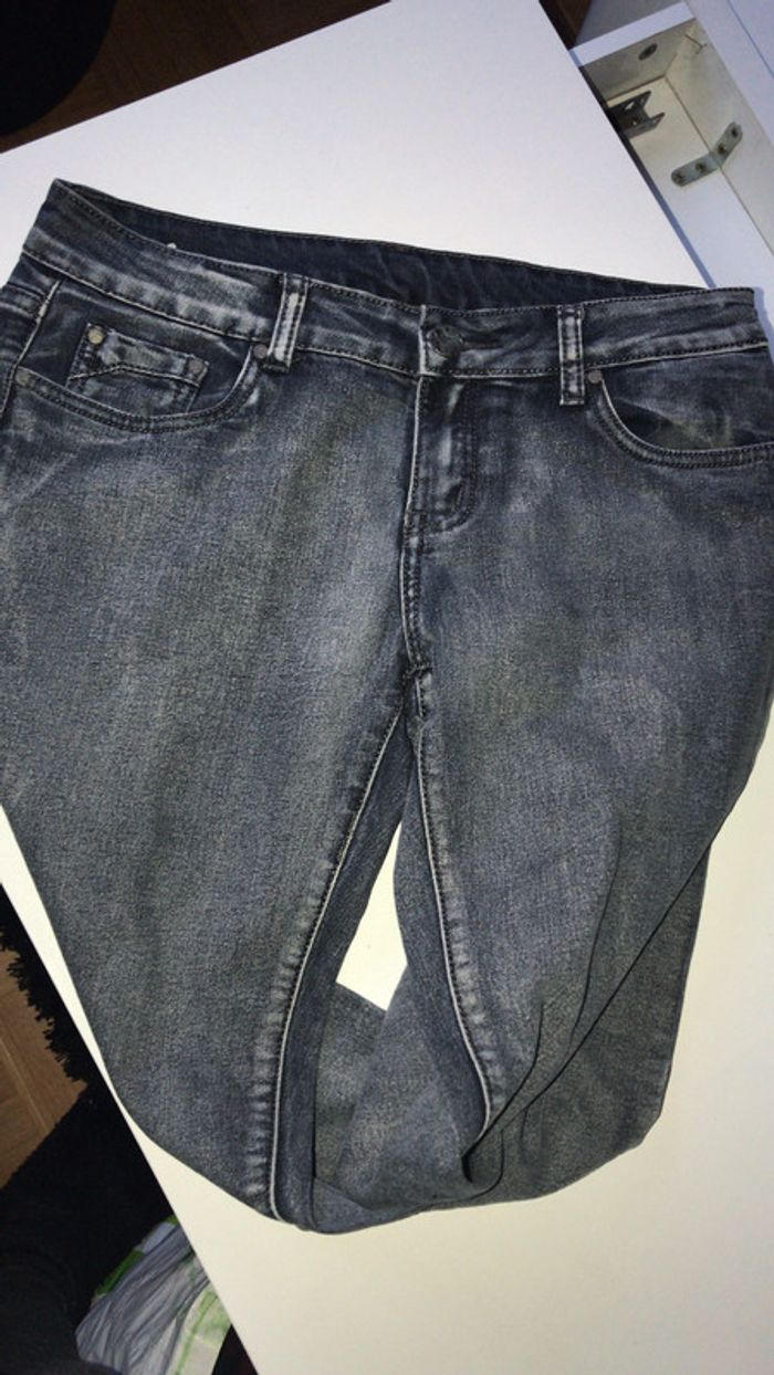 Jeans taille 42 - photo numéro 2