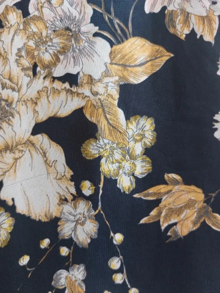 Robe fleurie Taille 38 - photo numéro 5