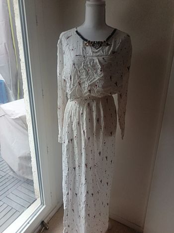 Une robe légère taille 40