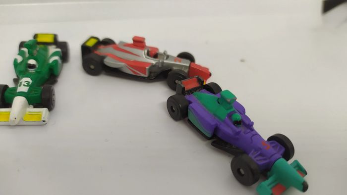 3 mini voitures de courses  formule 1 hasbro - photo numéro 3