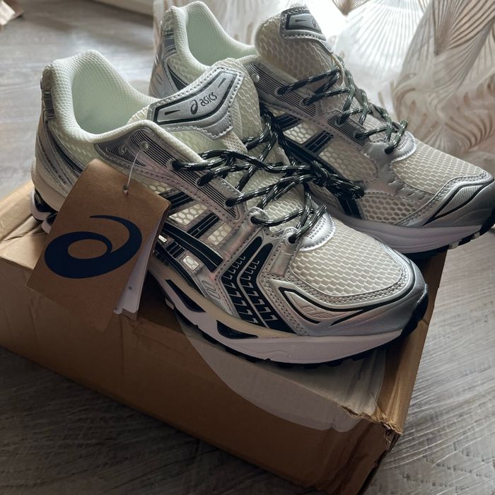 Asics kayano avec 3 lacet intégré