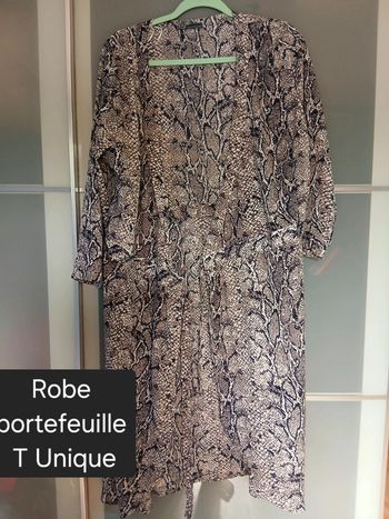 Robe cache cœur effet serpent