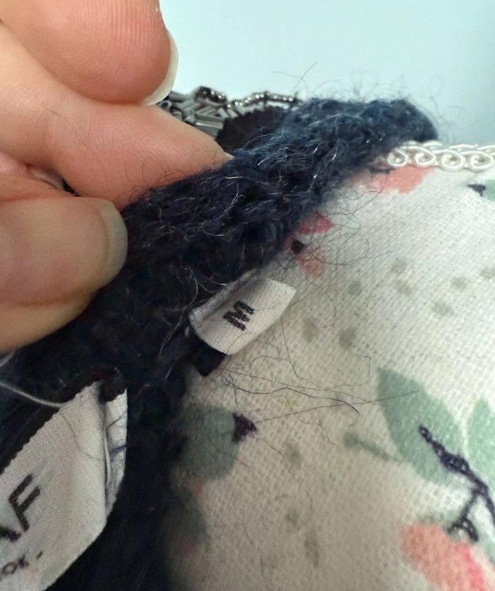 Gros pull bleu avec perles Naf Naf M ou 38 - photo numéro 3
