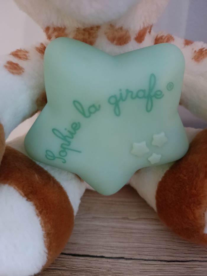 Peluche Sophie La girafe musicale - photo numéro 4