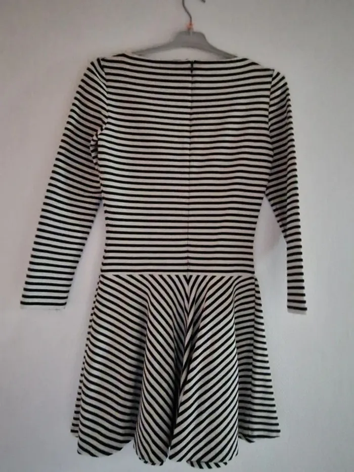 robe zara fille M 16-17ans - photo numéro 4
