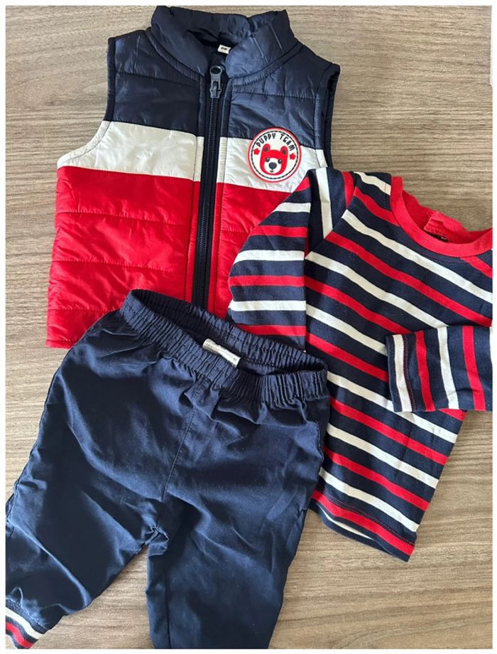 Ensemble 3 pièces pour bébé - taille 6 mois - en très bon état