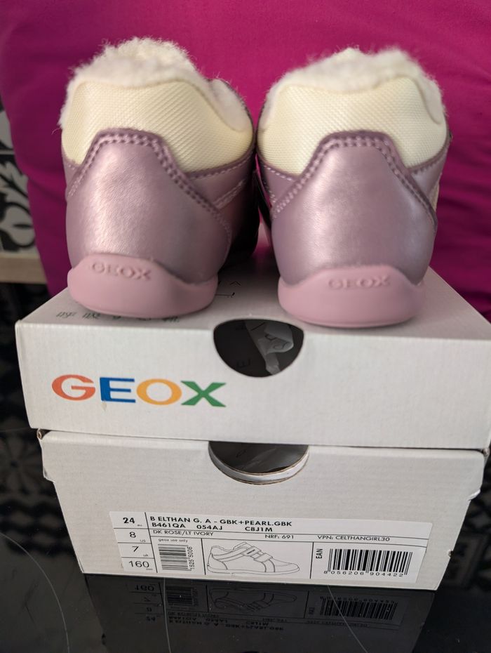 Chaussures fille. Taille 24. Chaudes, conseillé par les podologues. Neuf. Geox - photo numéro 10