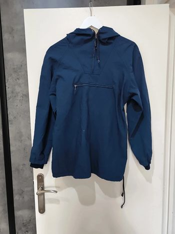 Pull coupe vent taille L