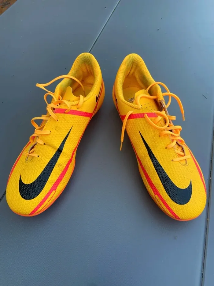 Chaussure de football nike phantom taille 40,5