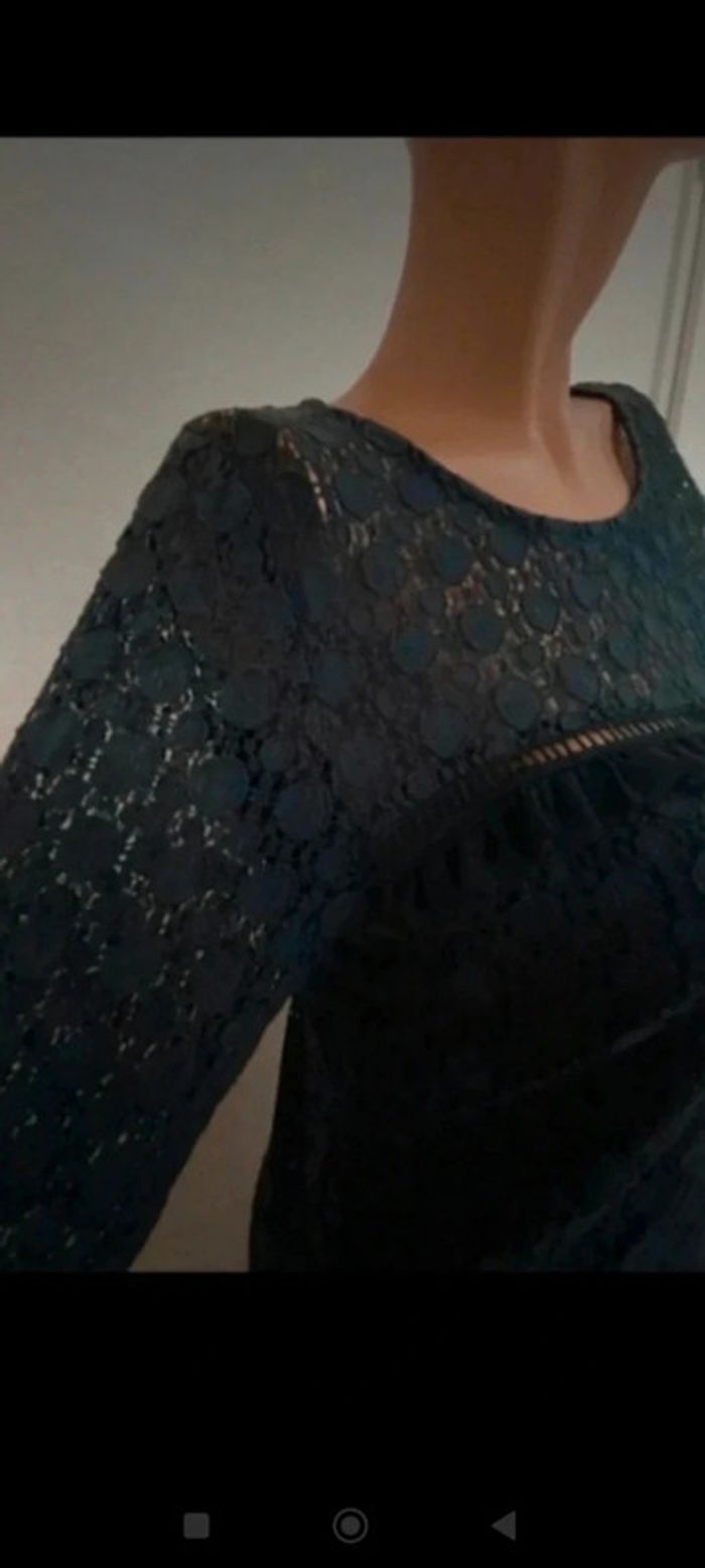 Jolie robe en dentelle - photo numéro 5