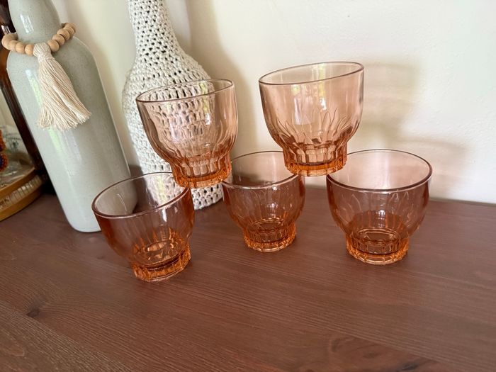 5 verres à eau art déco en verre rose  - Vintage - photo numéro 3