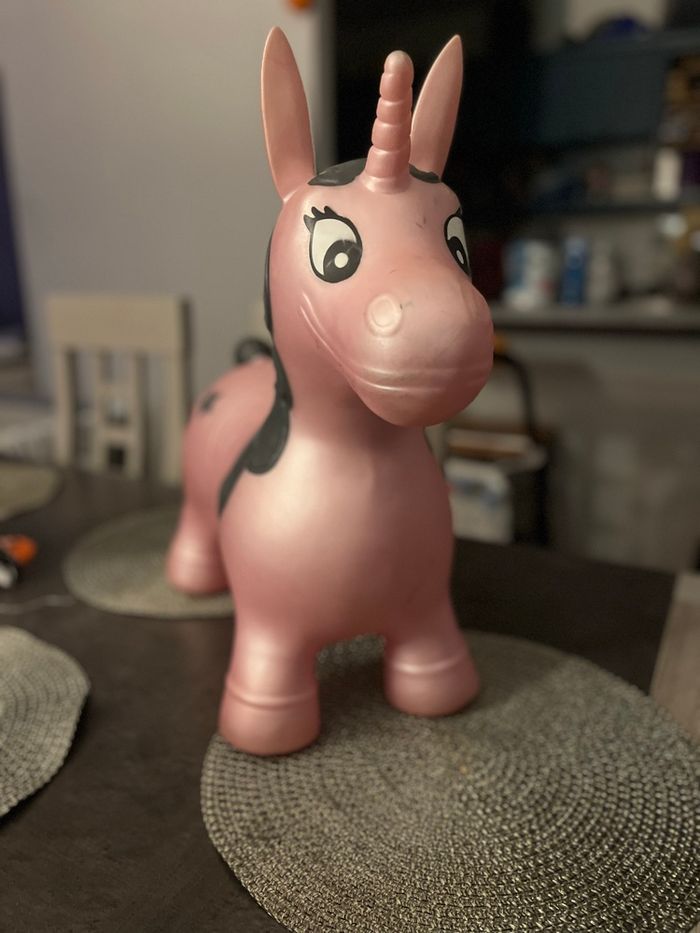 Licorne sauteuse