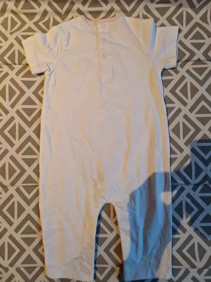 Combinaison taille 12 mois - photo numéro 2