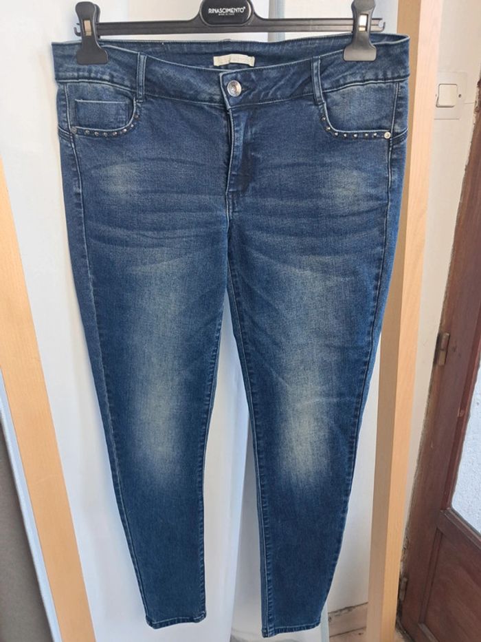 Les petites bombes jean T.42 neuf