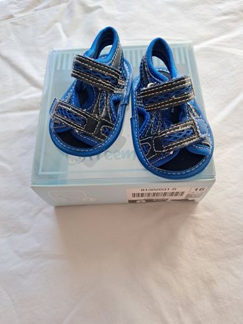 Sandalette bébé taille 16