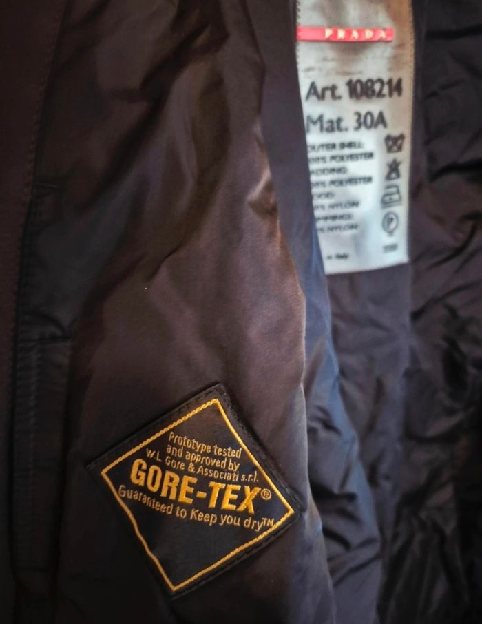 Veste _ PRADA _ Gore Tex _ femme _  taille M - photo numéro 3
