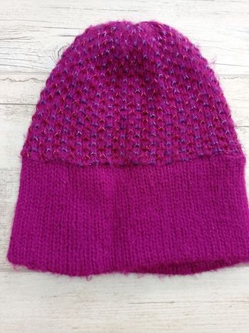 Bonnet en laine violet