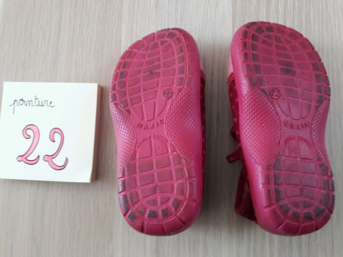 Chaussons fille T.22 - photo numéro 2