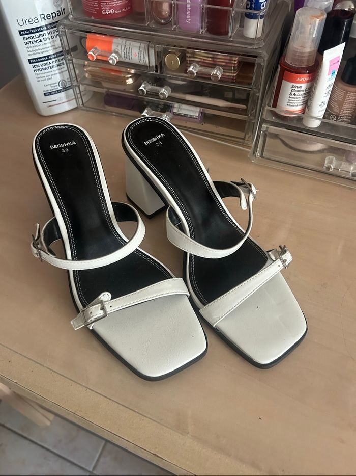 Talons blanc bershka