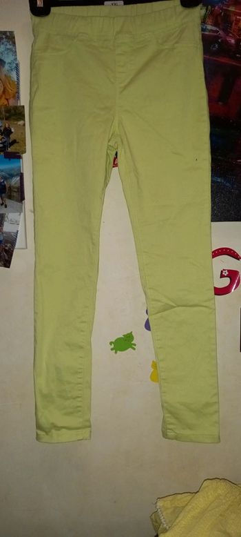 Begging vert anis tex 11 12 ans à 2 petites taches marron