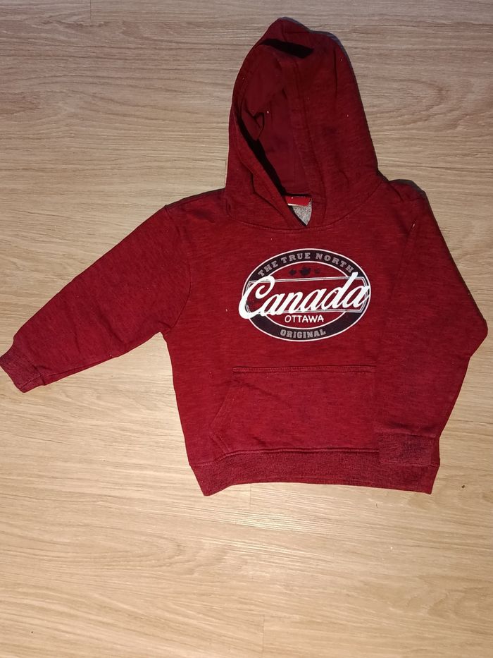 Sweat canadien - photo numéro 3