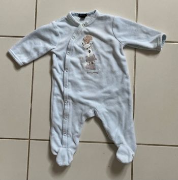 Pyjama en velours bleu ciel