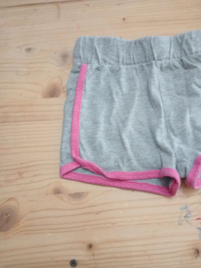 Short 18 mois - photo numéro 2