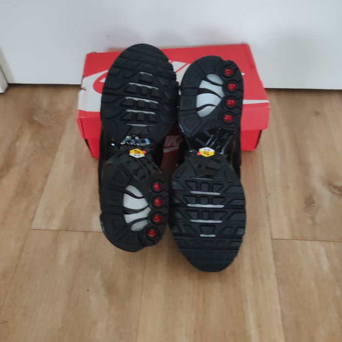 Basket tn taille 42 prix 55€ - photo numéro 3