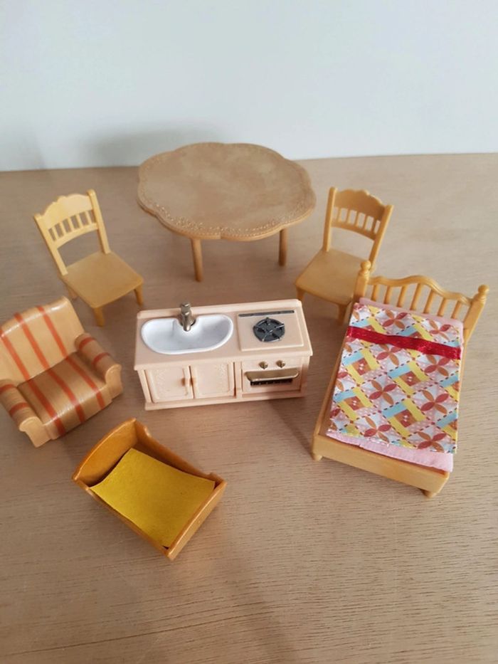 Sylvanian Families maison, famille et bus - photo numéro 7