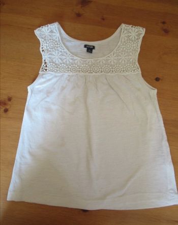 Débardeur blanc avec dentelle au col Kiabi 8 ans