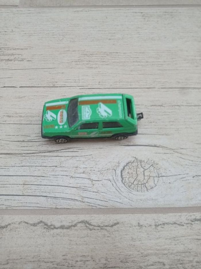 Voiture miniature Majorette Gold GTI 235