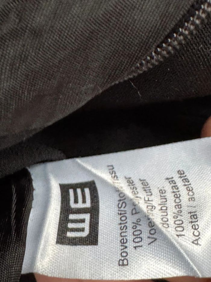 Jupe en trapèze noir - photo numéro 4