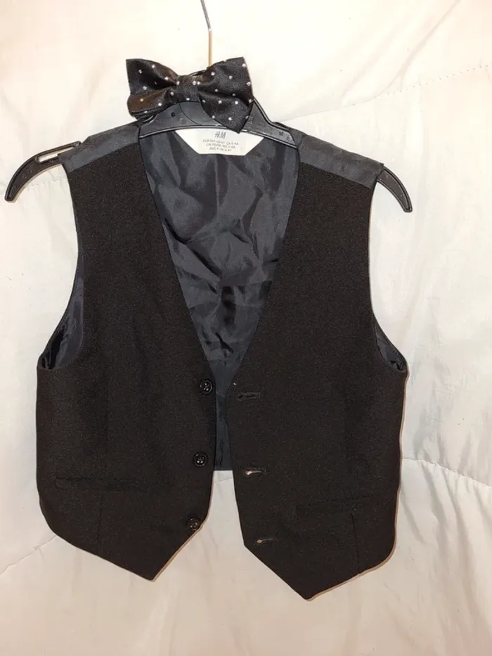 Gilet de costume + noeud papillon