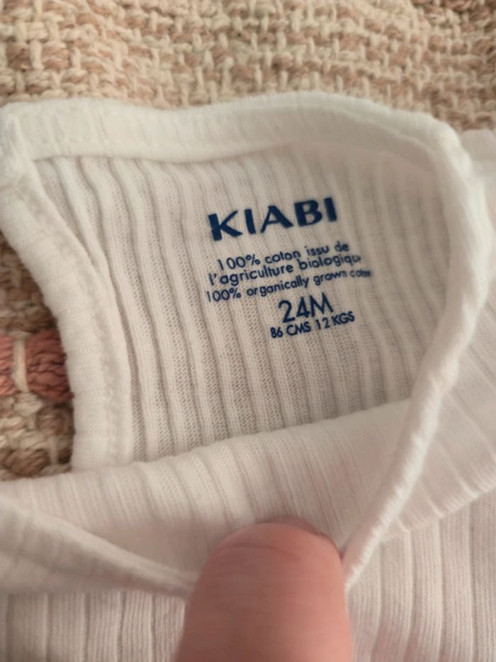 Ensemble short kaki orchestra haut blanc dentelle kiabi 2 ans - photo numéro 2
